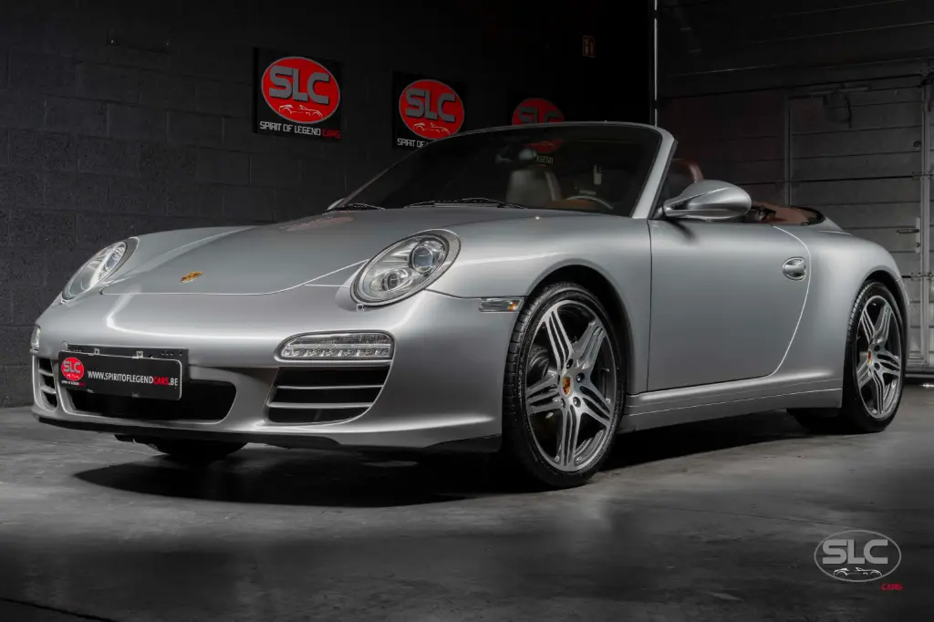 Porsche 911 (Type 997) Carrera 4 Cabriolet PDK