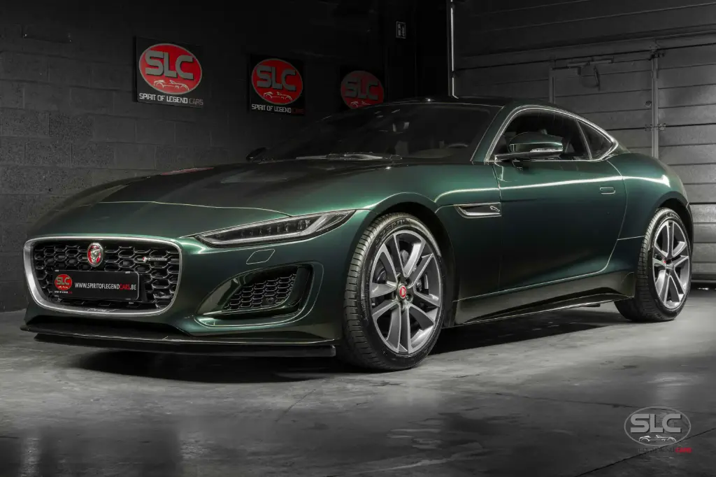 Jaguar F-Type P300 R-Dynamic